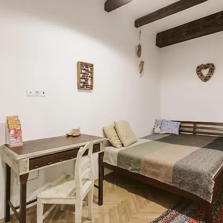 The Double Vintage & Handcrafted Apartamento