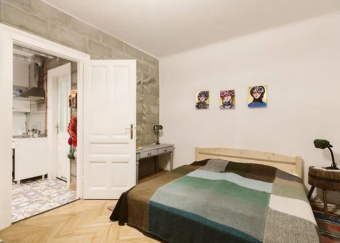 The Double Vintage & Handcrafted Budapest