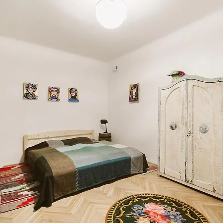 The Double Vintage & Handcrafted Apartmán *