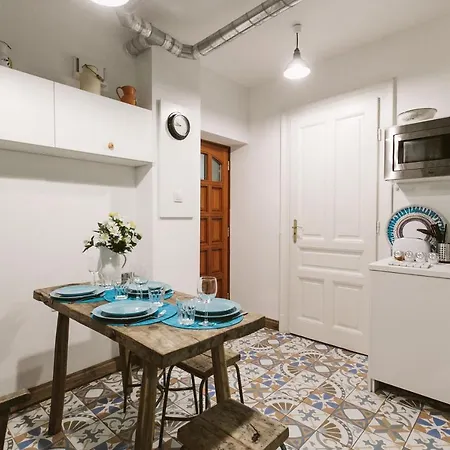 The Double Vintage & Handcrafted Apartmán